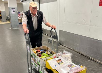 Would you love to help stop food from going into landfill and turn it into nutritious meals for the disadvantage in the community?

We require Food Rescue Volunteers to pick up food from local supermarkets and food charities. 