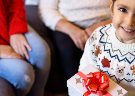 Your school can organise its own gift donation drive to support the families of prisoners in Victoria. Through buying a gift, students and their families can contribute meaningfully to the lives of children just like them.